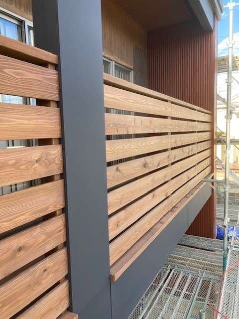 十字柱がアクセントのおうちの工事