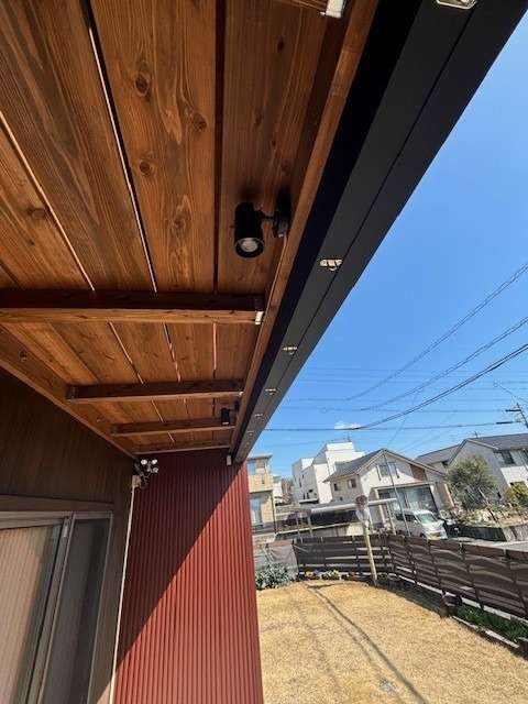 十字柱がアクセントのおうちの工事